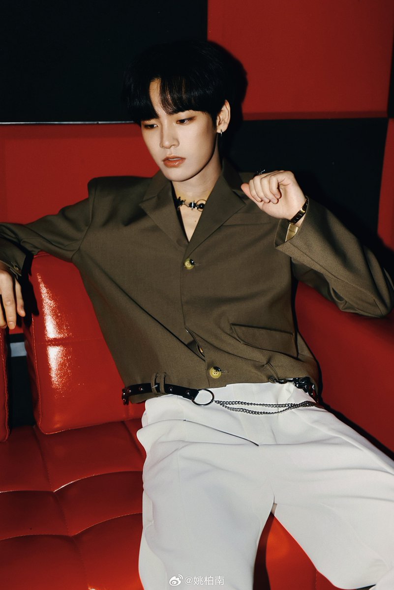 double_m_stitch's tweet photo. 창사 월브레이커 고생했어❤️ 공연있고 무대있을 때 마다 너무너무 기특해 언제 이렇게 많이 컸지 기특해 진짜로ㅠ 요즘따라 이런 생각 더 많이 드는 것 같아ㅠ 밍밍이가 앞으로도 이렇게 오래오래 무대했으면 좋겠다❤️
#姚明明 #YAOMINGMING #야오밍밍 #요명명 #姚柏南 #YAOBONAN #야오보난 #요백남 https://t.co/dAI51EHADv