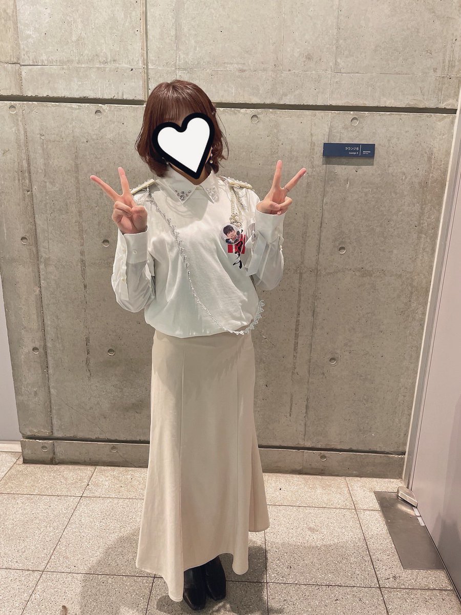 minichi47's tweet photo. 11/18   オフライン　1部

威尊くんとのオフラ参加してきました☺️🤍
今日はちゃんとお話しできたし、8割覚えられてたので大成長！笑
威尊くん宮城で会った時よりさらにビジュ更新されてて、度肝抜かれた！！
リメイクT手伝ってくれた姉に感謝🙏🏻

#INIオフライントーク会レポ
#INIオフライン #後藤威尊 https://t.co/H4WxKsnuNU
