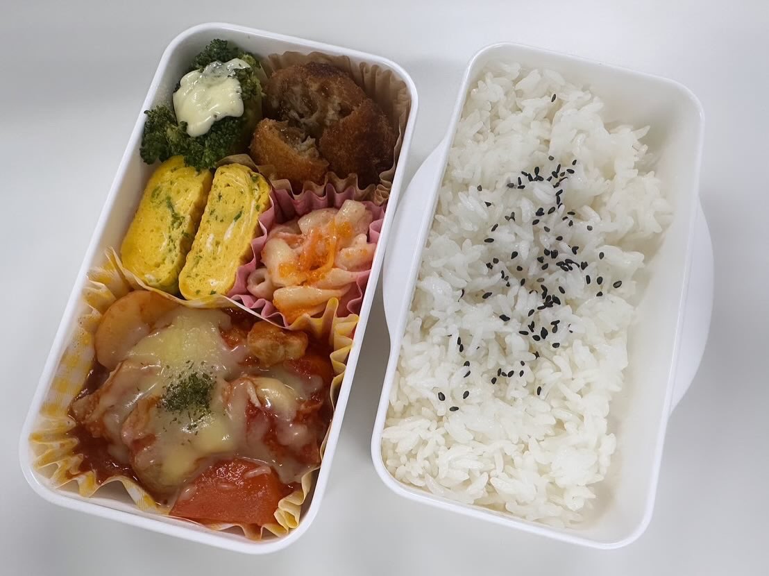matsukochandayo's tweet photo. 犬になりたい、と思ったのは私だけではないんだろうな。

#今日のお弁当
#大谷翔平
#憧れるのをやめましょう
#コーイケルホンディエ https://t.co/FB0JIG011W