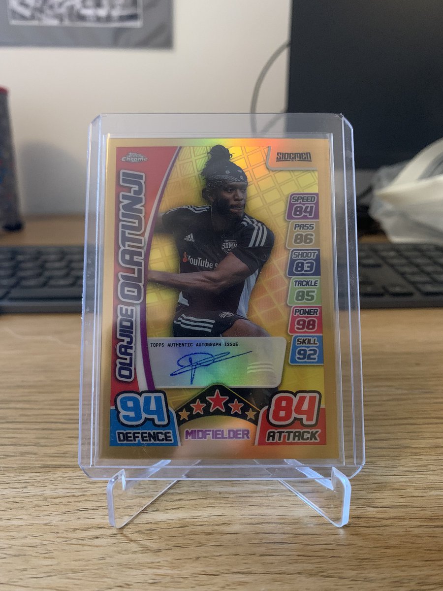 EuanAplin's tweet photo. Biggest hit from my @getsidecards box
👀👀

@KSI @Sidemen https://t.co/yTuPbJY2Yo