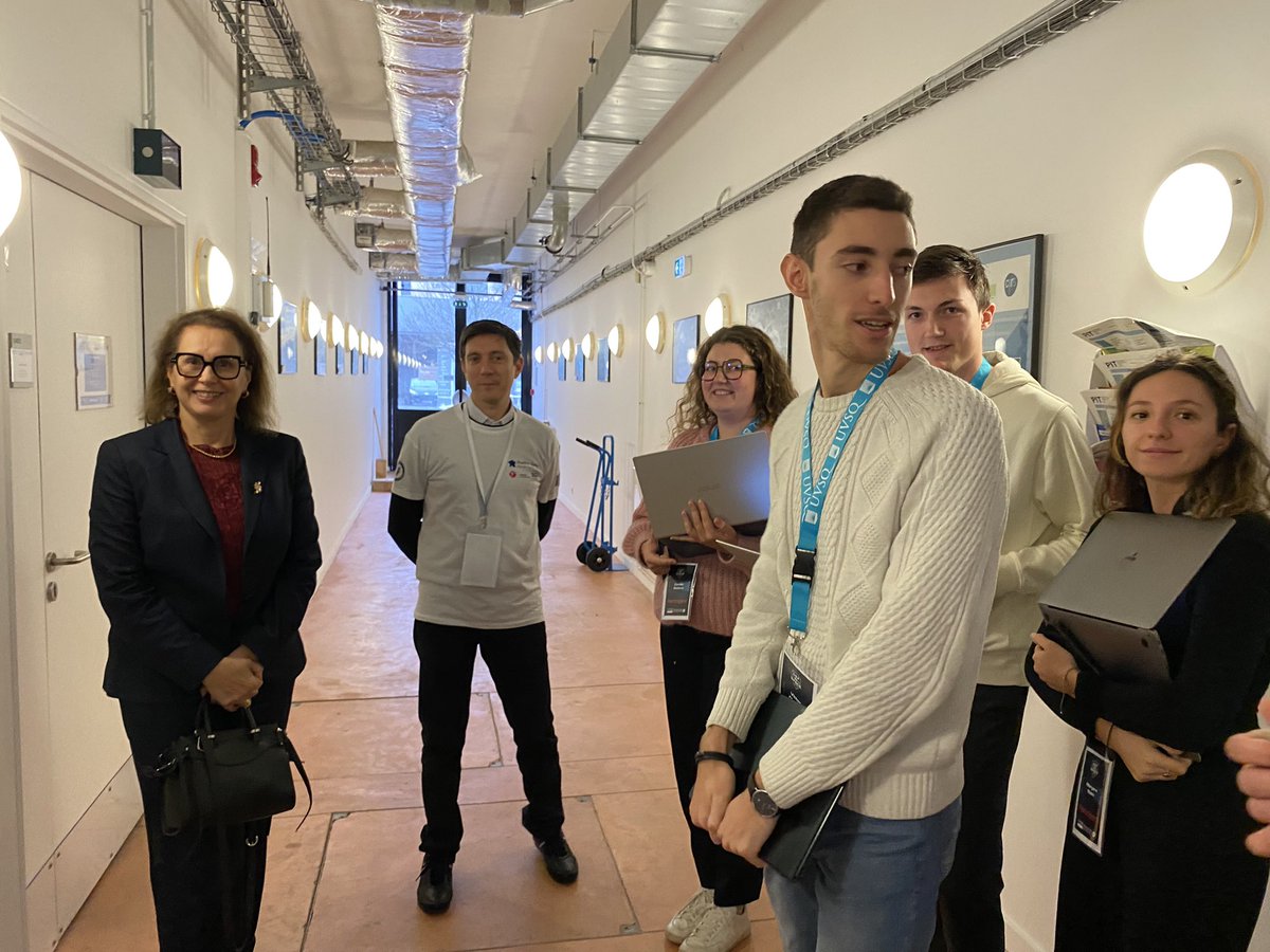 uvsq's tweet photo. #hackathon #DefInSpace
C’est l’heure des restitutions après 24h de brainstorming pour imaginer la défense spatiale de demain. Les groupes de 5 étudiants ont 8 minutes pour pitcher leur projet ! Ici la team Athena qui pitch en présence de Mme Béatrice Piron, députée des Yvelines https://t.co/SRylOLlPwu