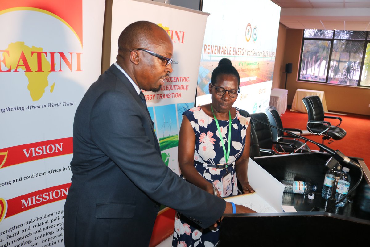 SEATINIUGANDA's tweet photo. Dr. Brian Isabirye , Commissioner Renewable Energy
@MEMD_Uganda together with Ms. Jane Nalunga,ED
@SeatiniU and @rosaluxstiftung have officially launched a study on the Influence of thr European Union in Energy Transition Debate and Implications for Africa during #REC23 https://t.co/YCg8fgT3OT