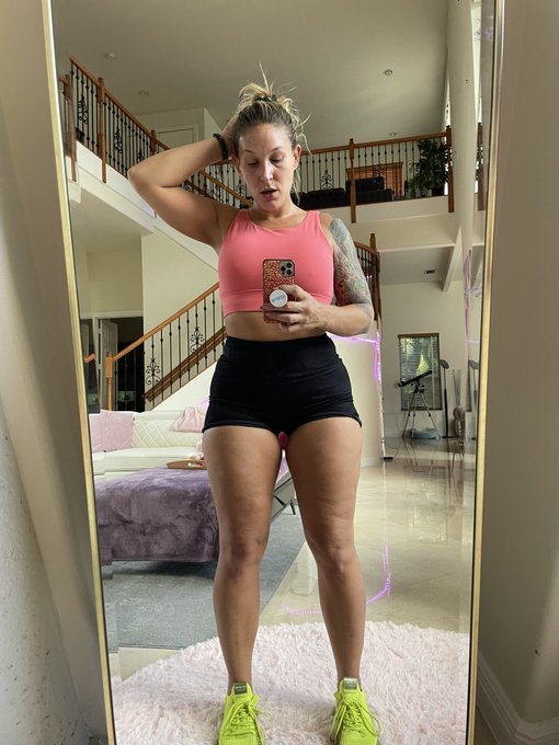 The gym has been such a good stress relief. Been livin in gym clothes https://t.co/fv38f3t6CQ<a href="/tag/mvsales"class="tags"><span>#mvsales</span></a>