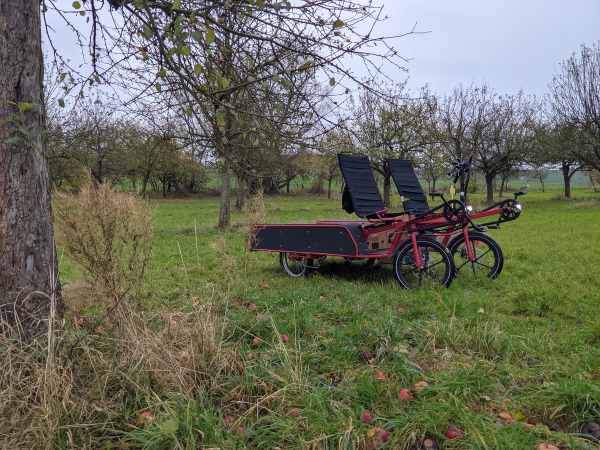 Letztes Mal für dieses Jahr mit dem <a href="/veload_org/">VELOAD | @veload_org@mastodon.social</a> auf der Streuobstwiese. Offroad macht auch Spaß!