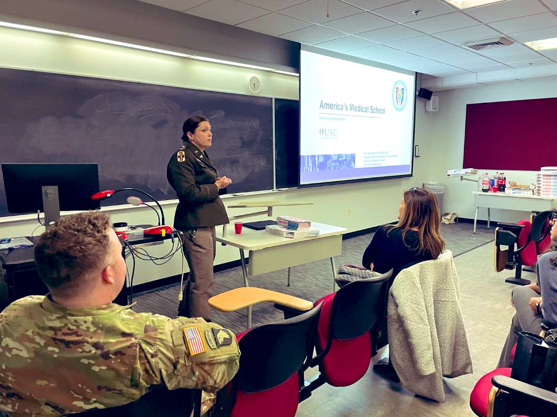 Full house @UofMaryland with @1_MRB_USAREC talking about military medicine 🩺🇺🇸 Thinking about a career in serving those who serve @USUhealthsci or @ArmyMedicine @NavyMedicine @USAFMedicine @usphscc @USCG medicine? medschool.usuhs.edu #medicalschool #admissions