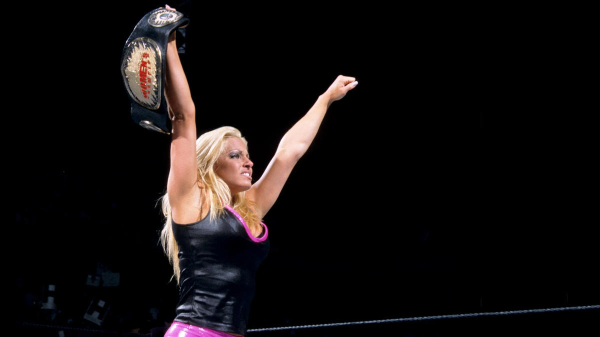 wrestle_hist's tweet photo. 11/18/2001
Trish Stratus won a 6-Pack Challenge Match to win the vacant WWF Women's Championship at Survivor Series from the Greensboro Coliseum in Greensboro, North Carolina.
#WWF #WWE #SurvivorSeries #TrishStratus #Ivory #Jazz #MollyHolly #Lita #Jacqueline #6PackChallenge https://t.co/xpCyhqVYNm