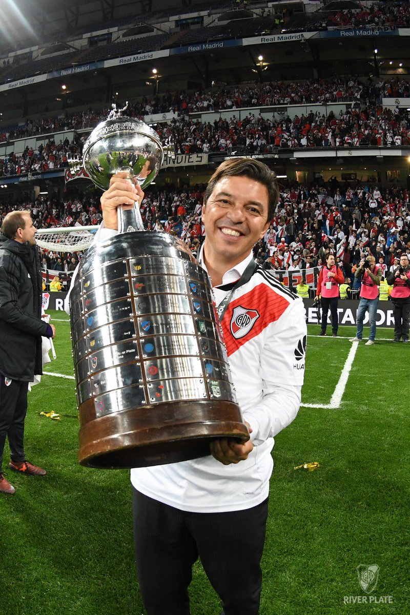 "Les digo a los hinchas de River, que los amo. Los adoro con toda mi alma".

Marcelo Gallardo.