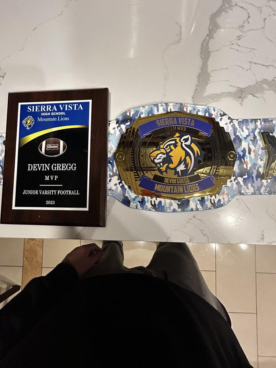 DevinGregg17's tweet photo. Got MVP for my 2023 football season! https://t.co/Qb4Lshgsky