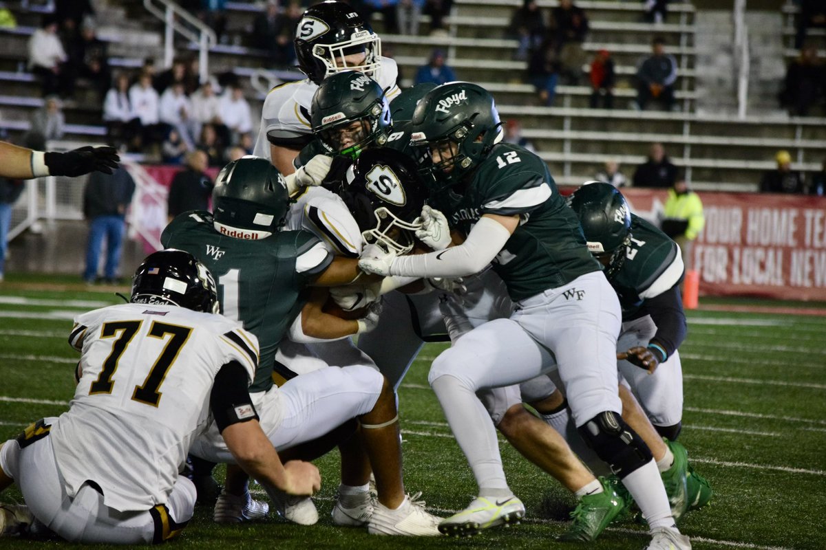 WilliamFloydSD's tweet photo. 📸 from last night’s Suffolk County Championship game. 

Next up ➡️ Class I Long Island Championship at Hofstra University on Friday, November 24 at 12 pm! 

#LetsGoFloyd #FloydStrong https://t.co/Wmck7kFRQM