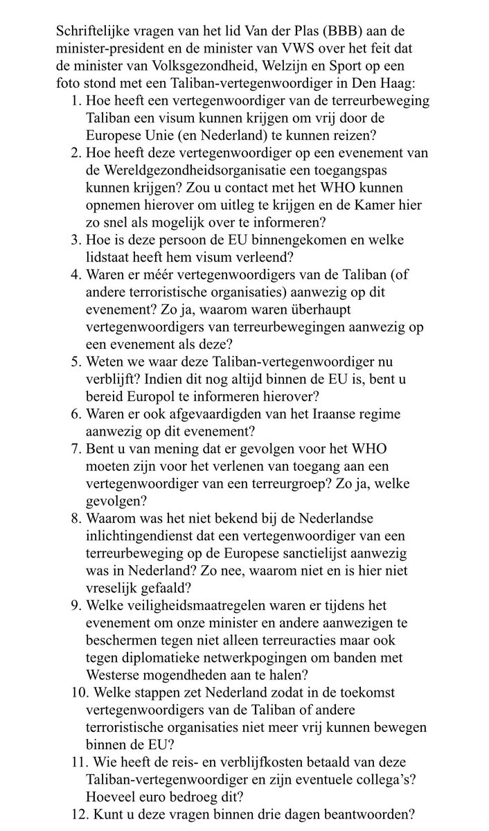 lientje1967's tweet photo. Kamervragen gesteld over de aanwezigheid van een  vertegenwoordiger van de terroristische beweging Taliban op een bijeenkomst van de WHO in Den Haag waar ook minister Ernst Kuipers was en met deze man op de foto ging. Hoe kan het dat een Taliban-man vrij reist door EU? https://t.co/mTHgOjHsNV