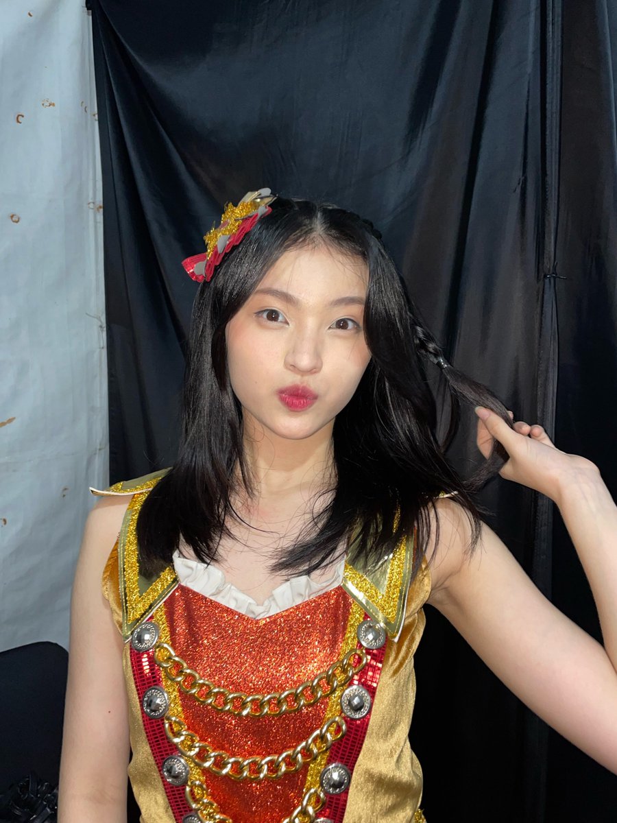 Y_CynthiaJKT48's tweet photo. Thank You So Much Adira Fest❤️💛 https://t.co/EqX9uYRecK