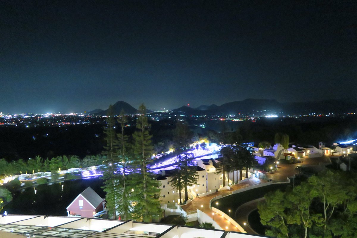 108moonsky's tweet photo. 今日も一日お疲れさまでした✨
強風が吹き、みぞれ舞うお天気でしたが、穏やかであたたかい気持ちで一日を過ごすことができました🍀
明日も良い日でありますように💝
#今日も一日お疲れさまでした
#夜景
#写真 https://t.co/ZVMSllWYcv