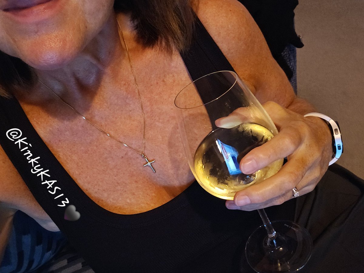 Lady Fox 💙 tweet media