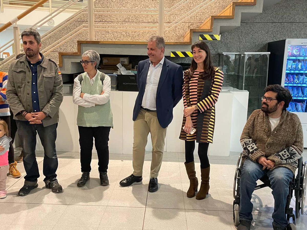 CFotoParla's tweet photo. Inauguración de la V exposición fotográfica para niños y niñas en #Parla.
Casi 50 participantes han desarrollado el proyecto; ¿Cómo ves tú Parla?. Las mejores fotos que hemos seleccionado estarán expuestas en la Casa de la Cultura hasta el 6 de diciembre.
https://t.co/0MtCdbJN3V https://t.co/bLplb4LYHY