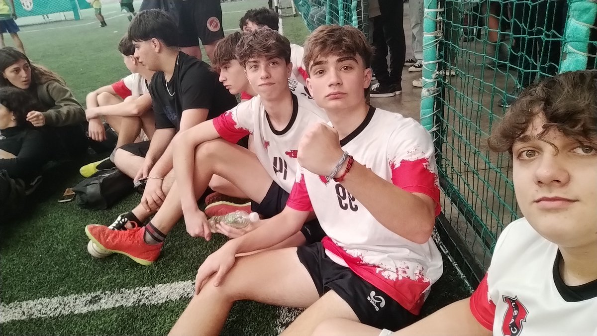 Luego de una gran victoria de San José por 8 a 4 a parada rojo. San José espera su partido de semis vs Parada negro. VAMOS SANJO🔴⚫