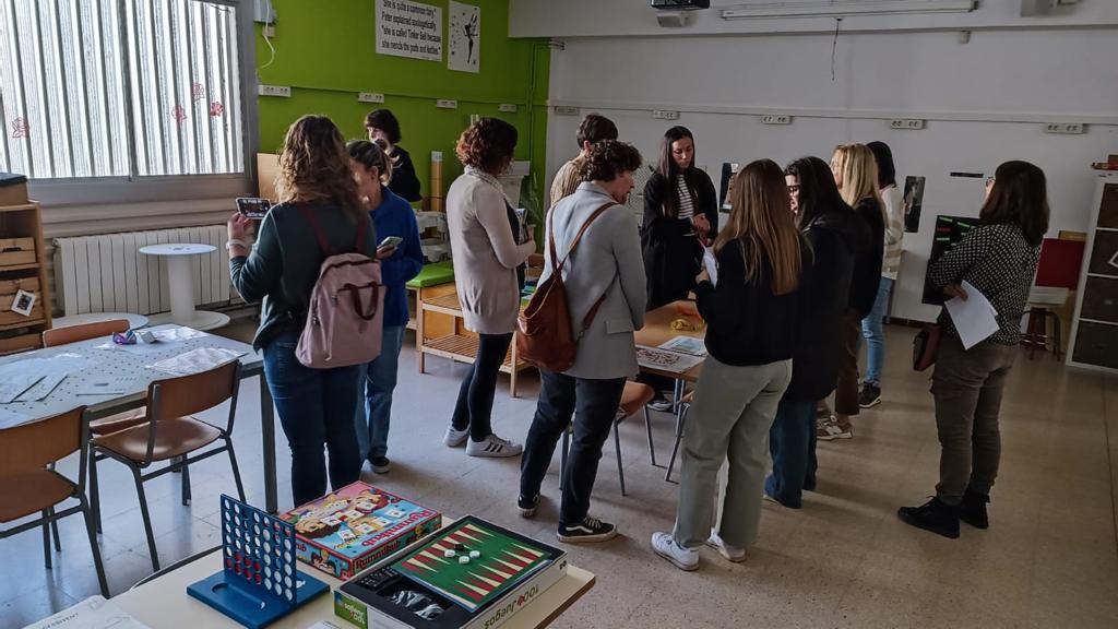 montessorirubi's tweet image. Compartim les nostres experiències amb l'escola Carme Auguet de Girona. Compartit ens fa créixer a totes i ens il·lusiona a continuar treballant 😍😍 Compartir és viure!! #ProjecteFaig #ConnectatalMontessori #Compartir #créixer