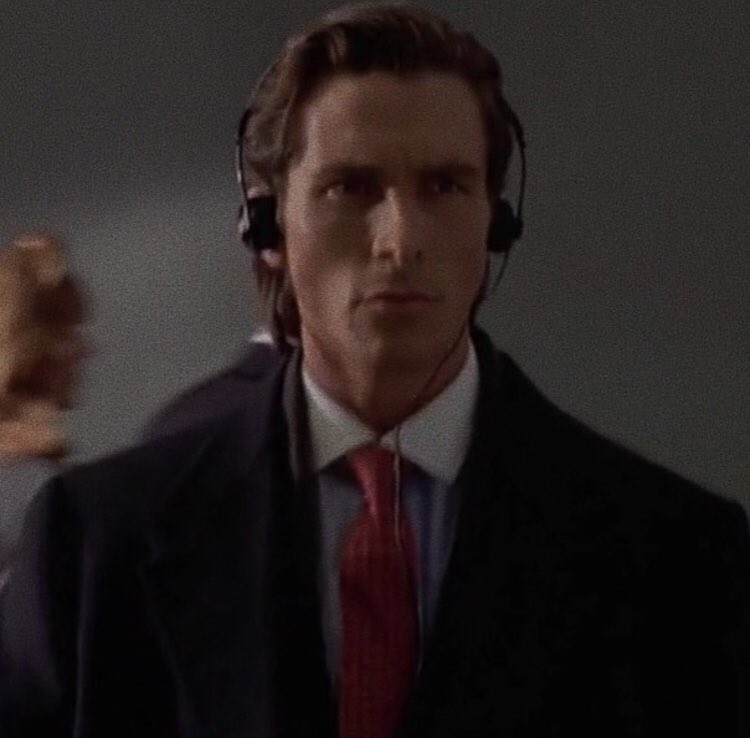 theclassaholic's tweet photo. Christian Bale as Patrick Bateman in ‘American Psycho’, 2000. https://t.co/BtKBr4mnSZ