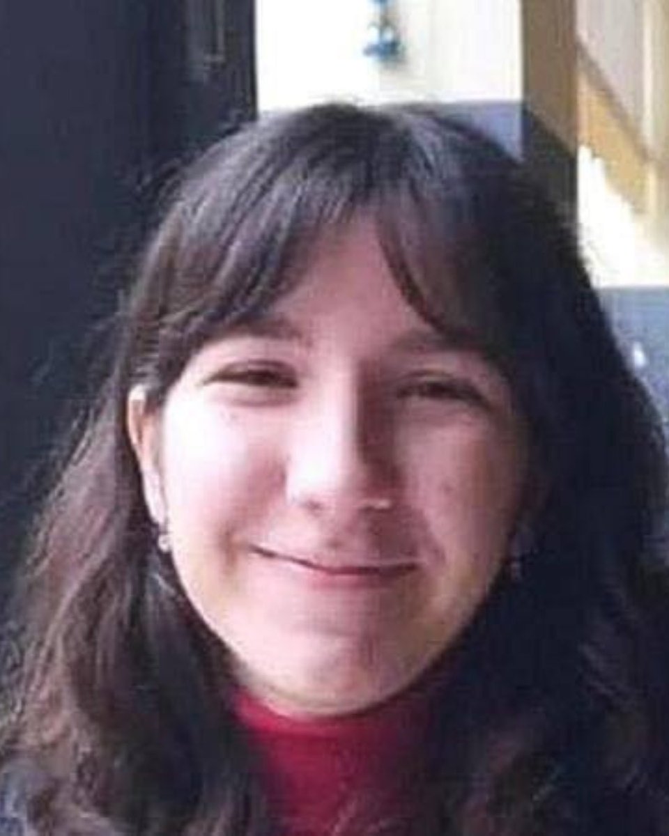 cucchi_ilaria's tweet photo. Giulia aveva una vita davanti e un sorriso splendido con cui affrontarla. 

Oggi invece la piangiamo perché è l’ultima vittima di femminicidio. 

È un dolore insopportabile. 

Il mio pensiero va alla famiglia e ai suoi amici. https://t.co/GeFsddSJfr