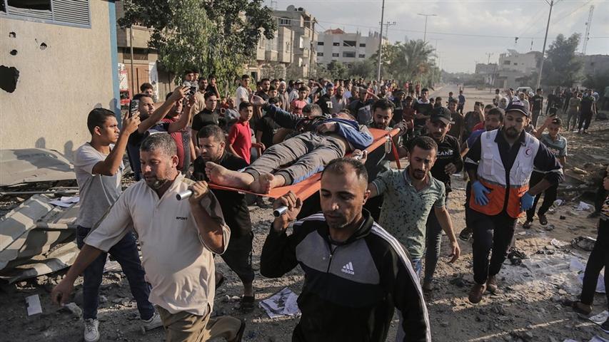 Israel  ordenó a los gazaties que evacuarán al sur de Gaza, ahora los medios informan que "Israel ampliará operación militar en la Franja de Gaza", no hay un lugar seguro en Gaza; no es una guerra, es expulsión, es la Nakba 2023, es colonización, es el exterminio en Gaza...