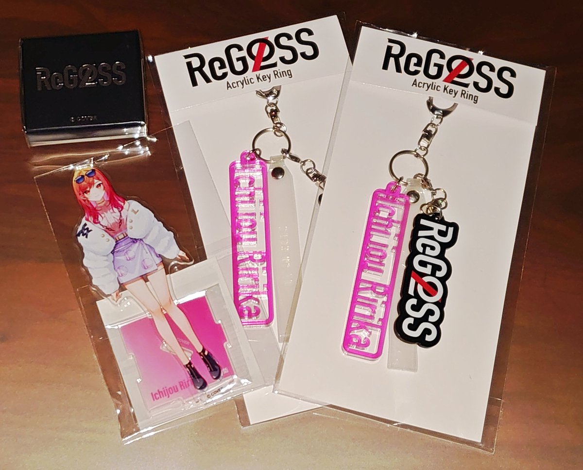 Hiti666358's tweet photo. デビュー記念グッズ届いてました!!
アクスタ&ネームキーホルダーもかわいい!!
#ReGLOS
#一条莉々華 https://t.co/CWdfusWjSU