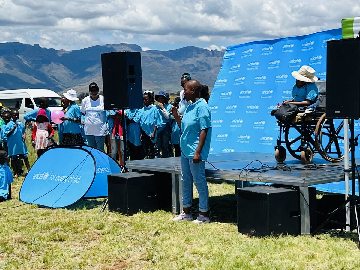 UnicefLesotho's tweet photo. #WCD2023-Convention on the Rights of Children’s(CRC) Awareness 🔊
Young people raise awareness on the importance of the CRC,& share real-life examples of how these rights have impacted their own lives & those of children in their communities.
#ForEvery Child,every right https://t.co/uPKJnmh1YG