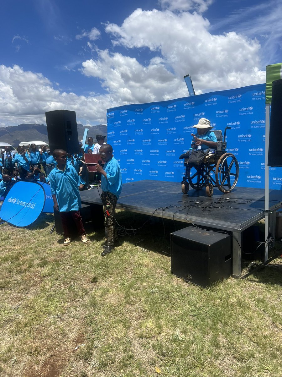 UnicefLesotho's tweet photo. #WCD2023-Convention on the Rights of Children’s(CRC) Awareness 🔊
Young people raise awareness on the importance of the CRC,& share real-life examples of how these rights have impacted their own lives & those of children in their communities.
#ForEvery Child,every right https://t.co/uPKJnmh1YG