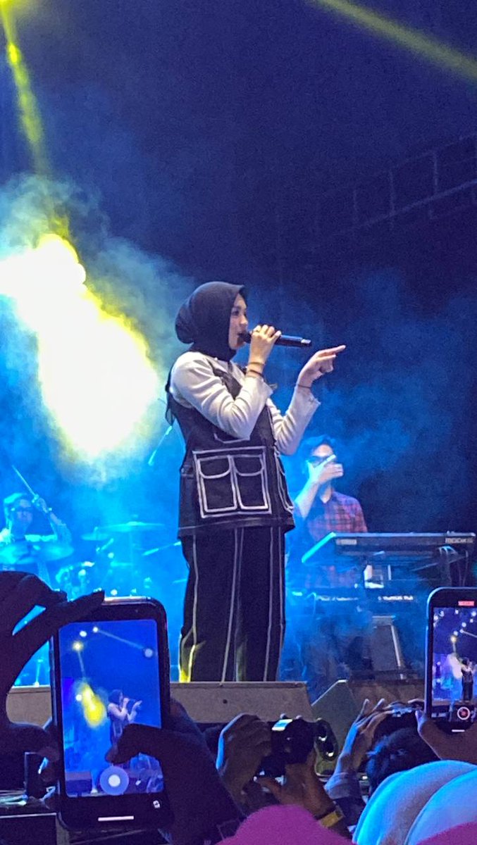 OnlyeaJcanSee's tweet photo. Cantik bgt ya Allah salting🫠🫠🫠😭😭
#SalmaSalsabil #BungaHatiFirstOffAir
#BungaHatiSalmaSalsabil https://t.co/njjKhqzbBD