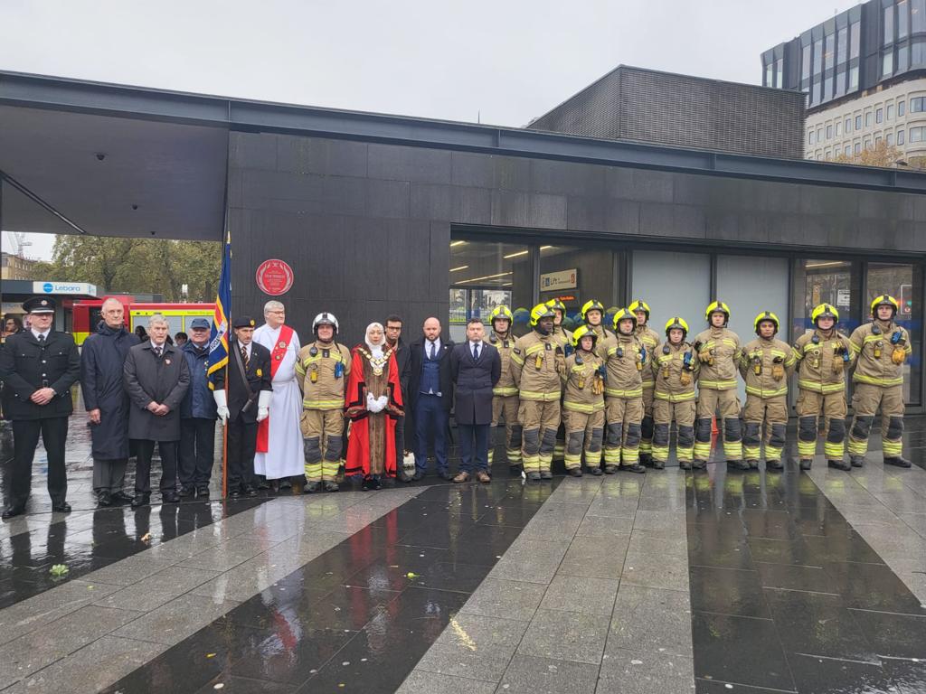 LondonFire's tweet photo. Firefighters from Euston Fire Station in @CamdenLfb attended a memorial this morning to mark the anniversary of the Kings Cross fire which occurred in 1987. https://t.co/m0qECydiLv