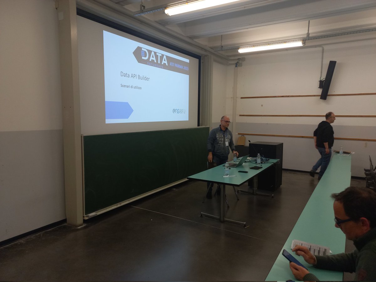marcominerva's tweet image. E ora @danilo_dominici ci parla di Data API Builder a #datasat Parma