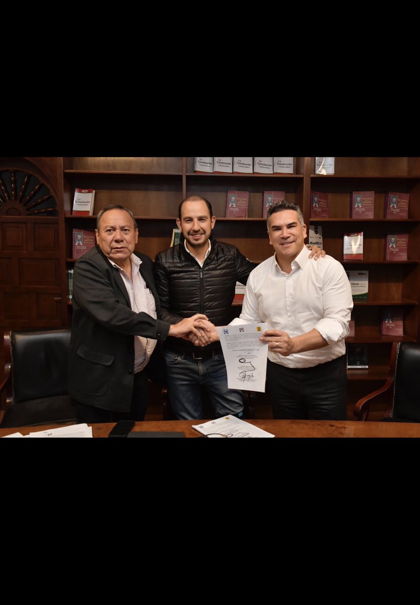 gabrielguerrac's tweet photo. #AlertaInfomativa #ULTIMAHORA El Centro de Contraespionaje del FAM informa que ha identificado a tres agentes encubiertos de la 4T. Circula ya una foto de sus reuniones clandestinas: https://t.co/RPrOsxnXYj