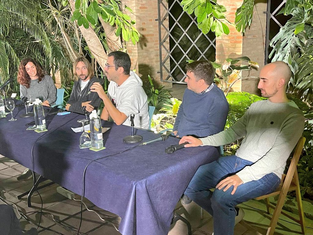 softvalencia's tweet photo. La vesprada d'ahir la recordarem durant molt de temps!

Va ser un plaer celebrar aquest aniversari amb tantes persones conegudes i entitats amigues, a casa nostra ❤️. https://t.co/P0bEgi4fj2