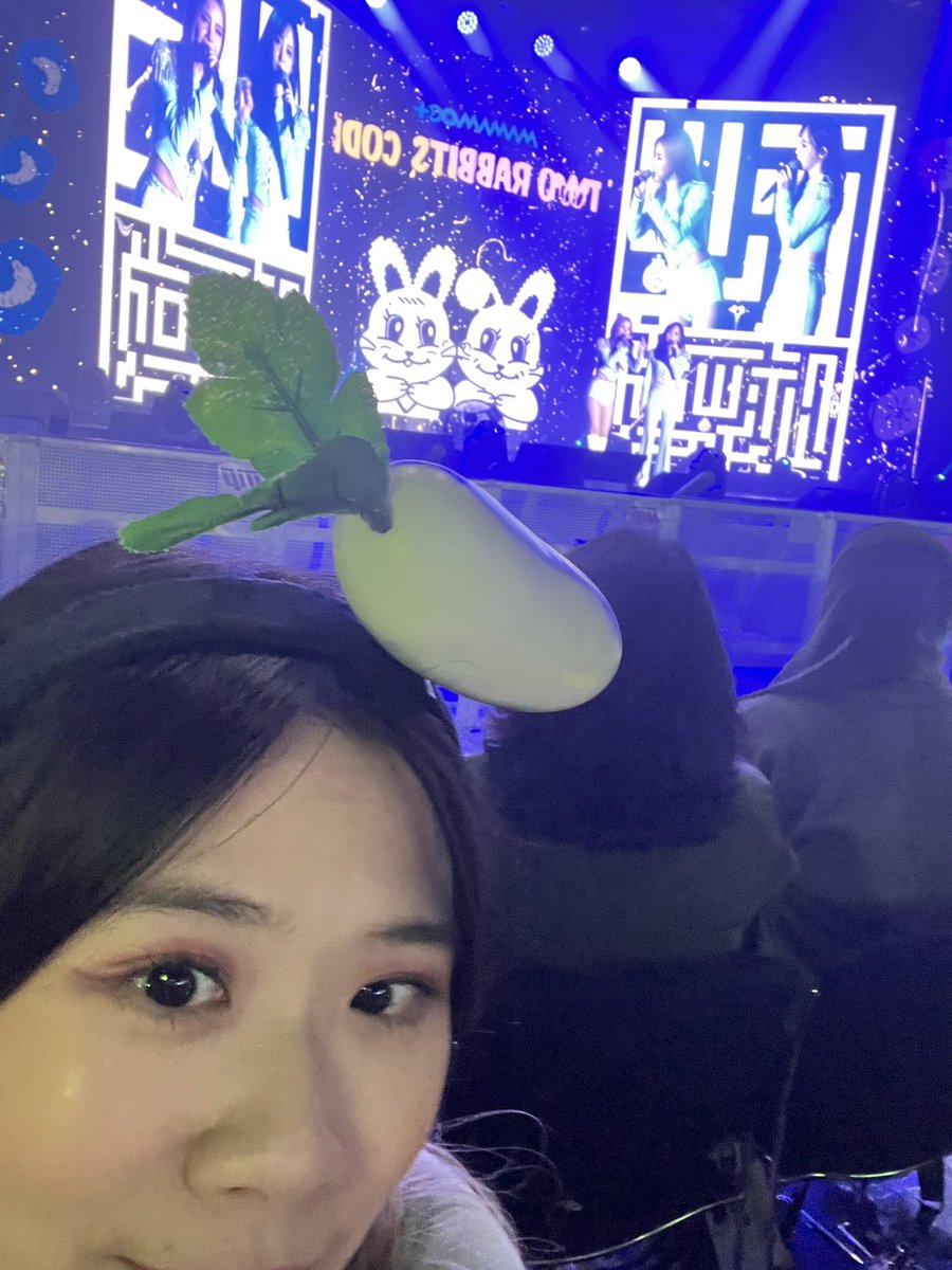 moonn_andstar's tweet photo. this was the happiest day of my life can you tell
#MAMAMOO #MAMAMOOplus #SOLAR #MOONBYUL #๋ง๋ง๋ฌด #๋ง๋ง๋ฌดํ๋ฌ์ค #MAMAMOOplusInJKT https://t.co/A7dExkXWqF