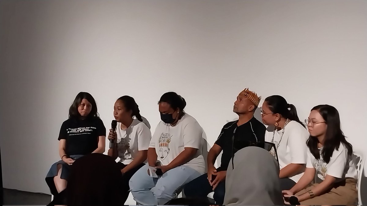 ShaqKoyok's tweet photo. Went to see the Indigenous Film screening at @ilhamgallerykl. Media suppression is a real problem for indigenous people to tell our story from the ground. But these brave films make sure that won't stop the creativity and ingenuity of storytelling! ❤️ #film @freedomfilmfest https://t.co/gQWIwaHUQE