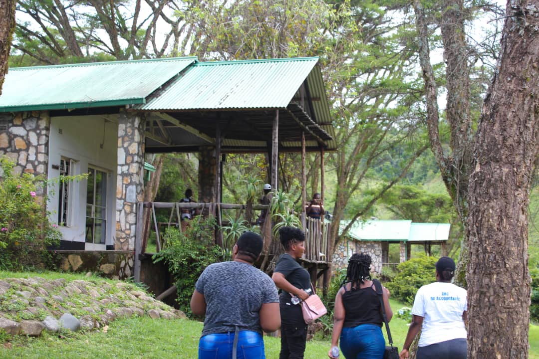 visitgairezi's tweet photo. #uripi Where are you.
•
Come to Gairezi this festive season with your family and friends. You will enjoy your vacation.
•
We offer : Fly-fishing, accomodation, picnics
#tourism #zimbho #travelphotography #visitgairezi https://t.co/R1PKU2QjoS
