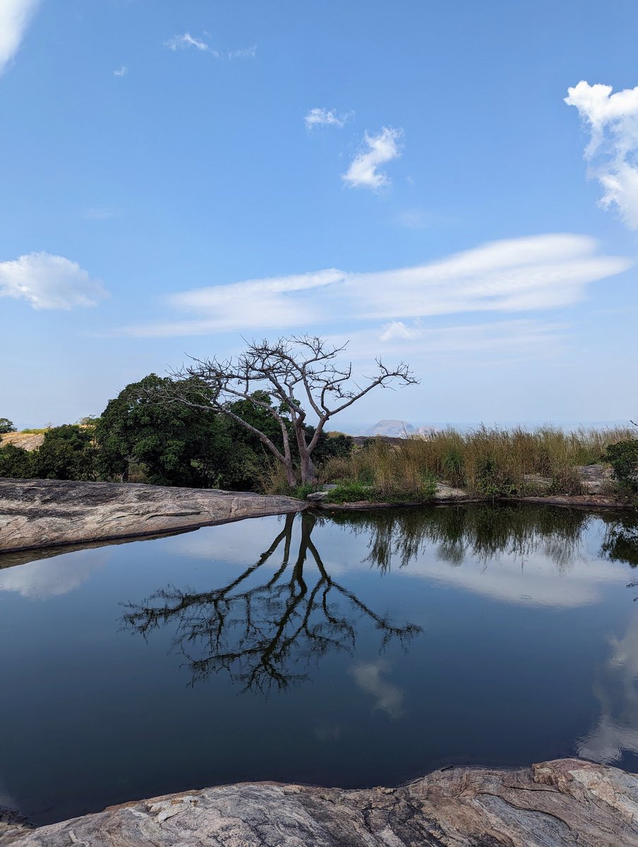 Yorubaness's tweet photo. This is Iyake lake, one of only two suspended lakes on top of a mountain in the world. It is situated in Ado Awaiye Iseyin, Oyó state, Nigeria. https://t.co/6BEWpbjg3P