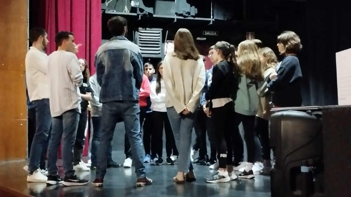 ClubAmigosCJ's tweet photo. Estupenda tarde de ludoteca y Centro la de ayer. https://t.co/pams2ObDUd