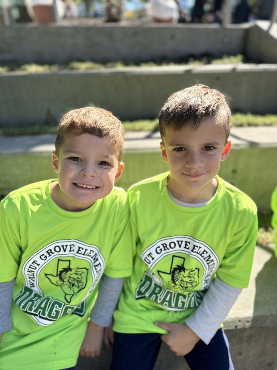 nicole athans tweet media