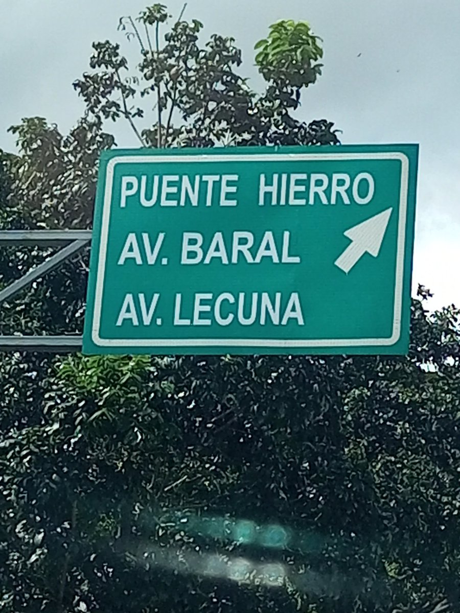 policiadehonor's tweet photo. Increíble esto, sinceramente el que hizo la señal,el que superviso el trabajo,el que recibió el pedido,el que monto la señal,en fin nadie hizo su trabajo bien,será que es tan difícil?Baralt,Baralt,Baralt por favor. https://t.co/6M13ZtvlaM