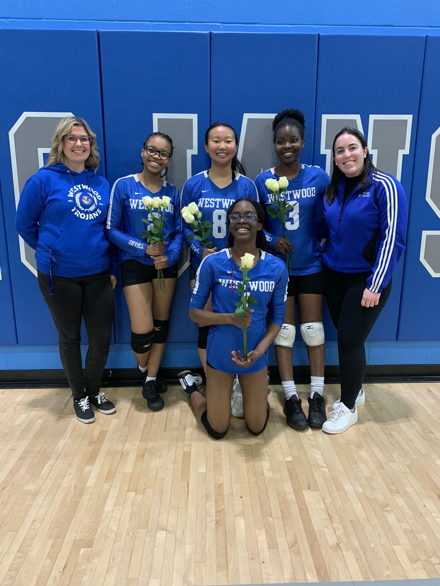 ms_macisaac_'s tweet photo. Our senior girls placed 2nd in our pool in Zones and face off against McTavish @ 10:15 this morning @ Father Merc. #gotrojans 💙🤍 https://t.co/GMNpQw21yo