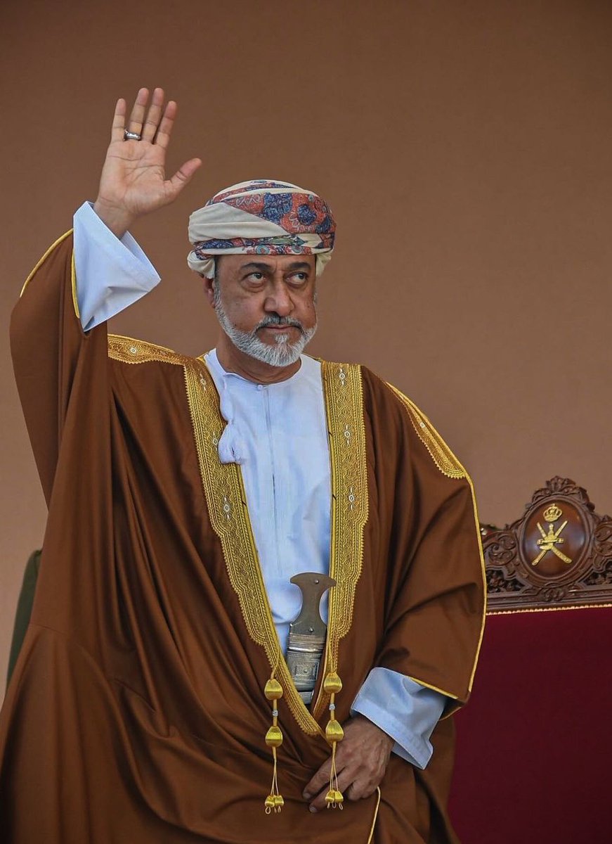 لكفوفك سلام إحساس وحمام
دمت لعمان الوطن نبراس