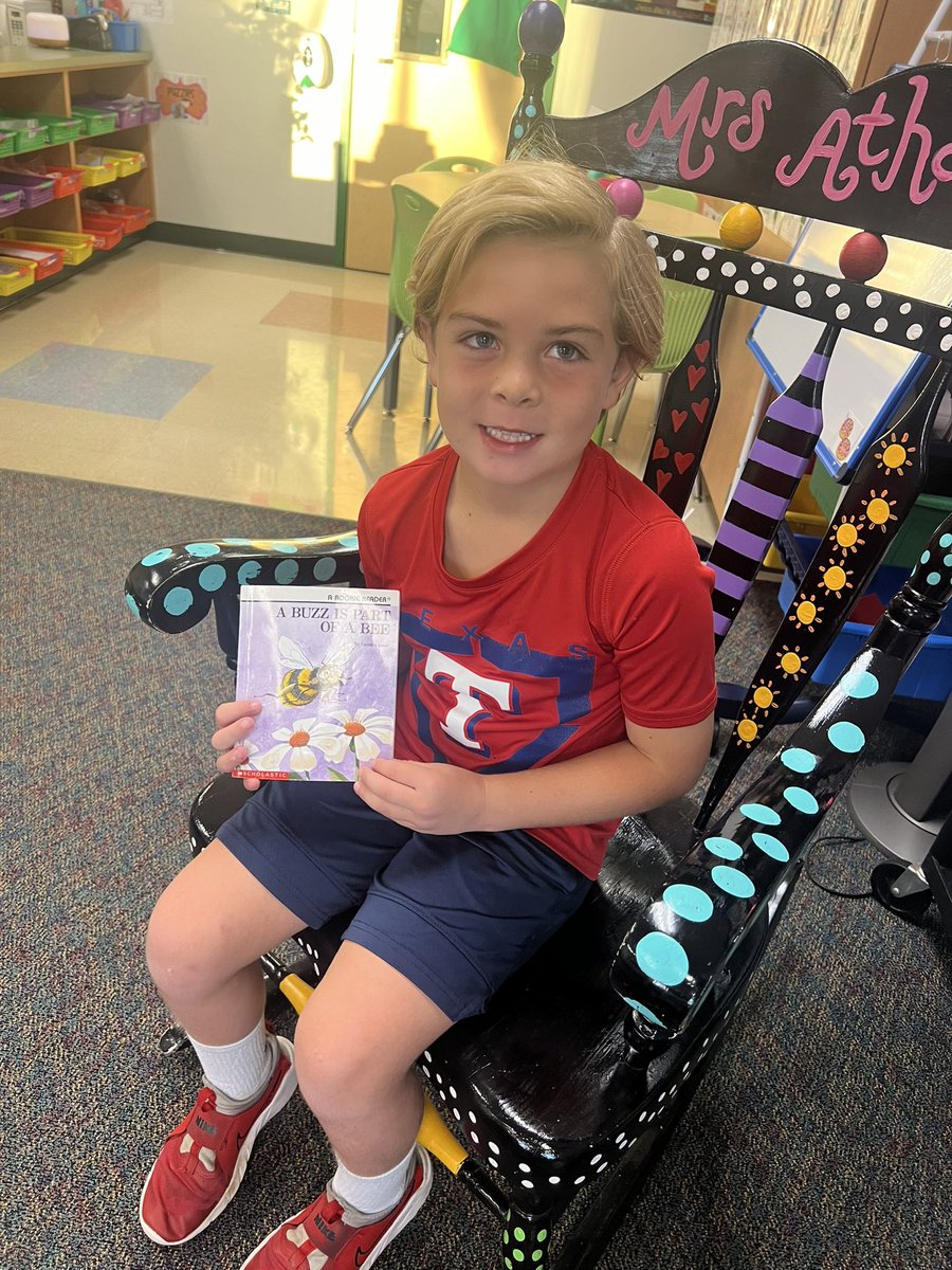 nicole athans tweet media