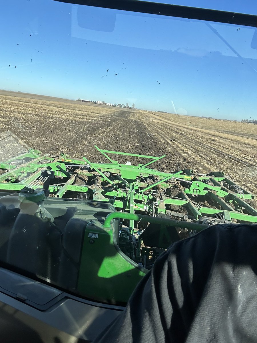 justinfastert's tweet photo. Let’s get this shit done today. #turnitblack #cornoncorn https://t.co/8v4NwseNsh