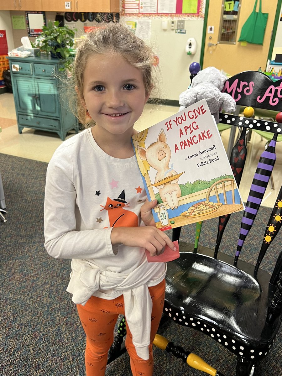 nicole athans tweet media