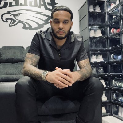 Doughill23's tweet photo. #NewProfilePic https://t.co/0PWgxspYEi