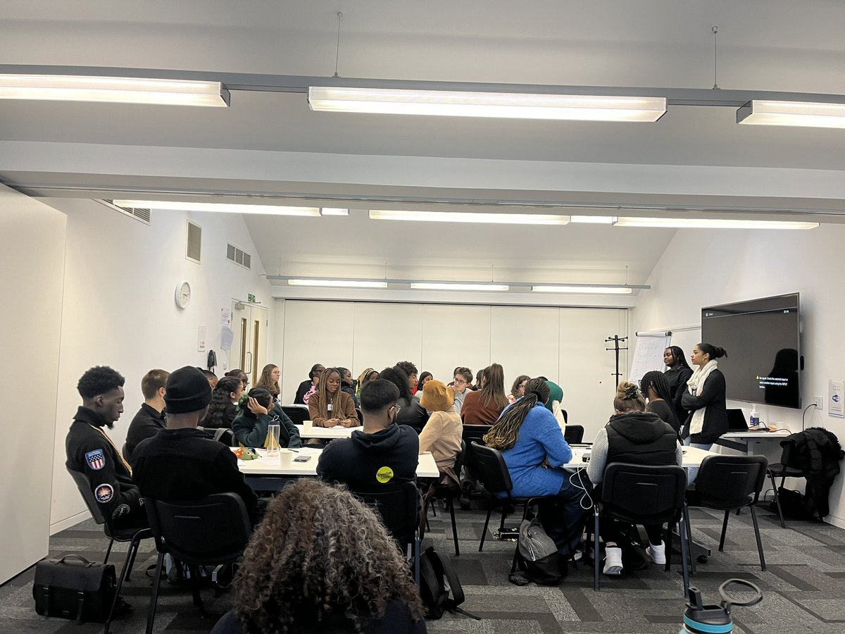 Really fabulous to be at #FairEdYouthSummit today with <a href="/_TheFEA/">Fair Education Alliance</a> and some frankly awesome young people. Particularly enjoying the deep dive into #Matilda in the <a href="/ghettofilm/">Ghetto Film School</a> session as a perfect social action film 💪