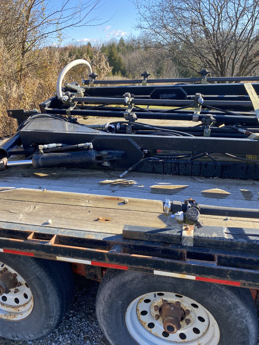 Markslack5's tweet photo. 86’ sprayer boom for sale. Triple nozzle. DM for details https://t.co/AP9JwGzB0J