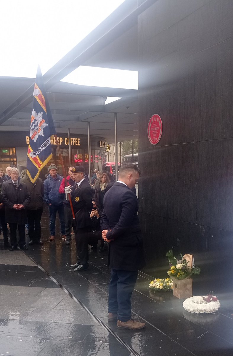 LondonFBU's tweet photo. London Region Secretary &amp; Treasurer Joined FBU members From Soho &amp; Euston fire stations today to commemorate St/O Colin Townsley who bravely sacrificed his life in the line of duty at the Kings Cross underground fire 36 years ago today.
#WeRemember 
#NeverForgoten https://t.co/bLenodYj2T
