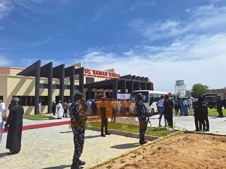 kapital929's tweet image. Photo News: Vice President Kashim Shettima inaugurated the One billion Naira Abdulsamad Rabiu International Centre for Innovation and Enterpreneurship at the University of Maiduguri.

#vpks #maiduguri #unimaid 
#inauguration #kfm929/#CHOOKY/#SPARBlackFriday/Mikel/#Kowa