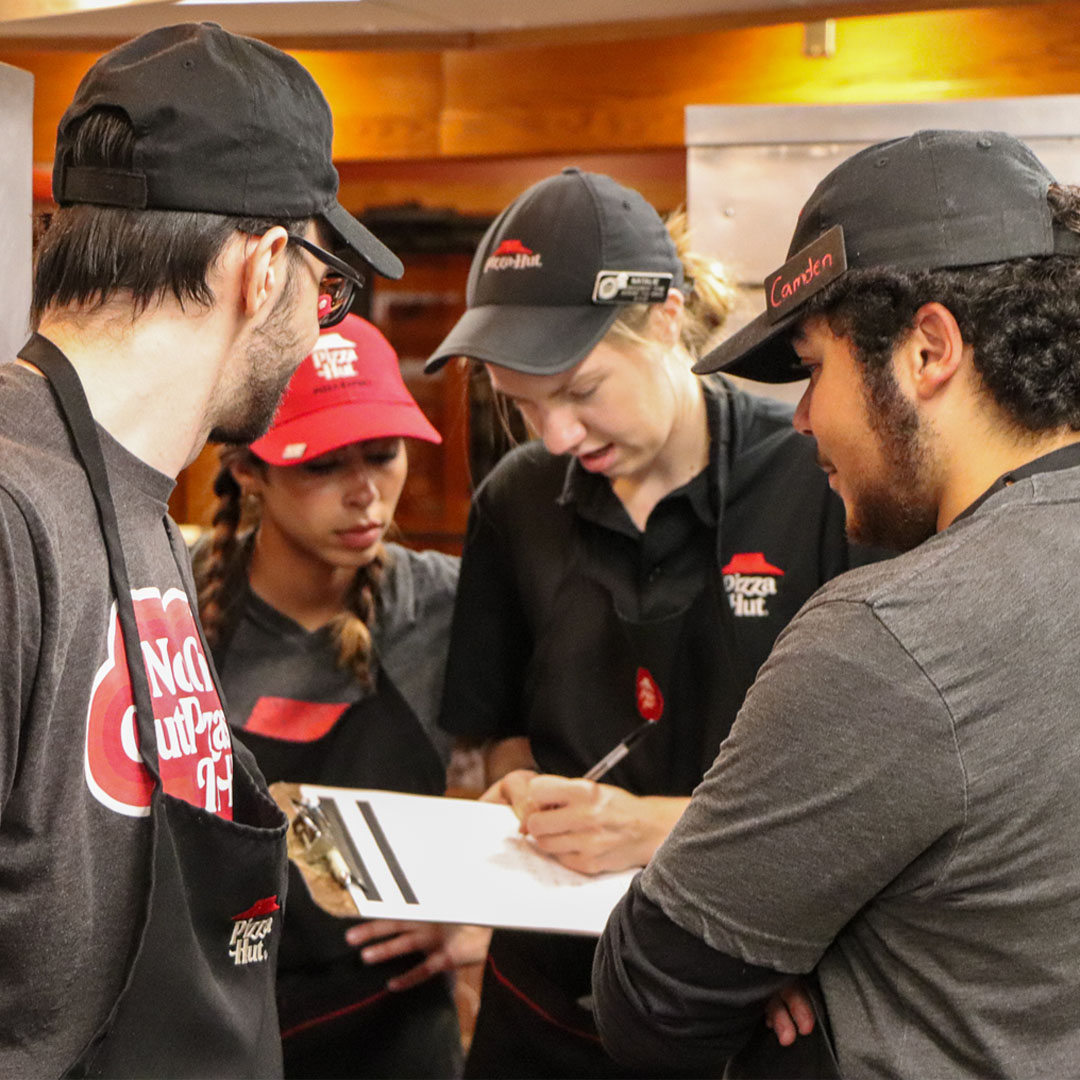 Communication is the key. Specific instruction will get you specific results. Make it happen with us at Jobs.PizzaHut.com

#PizzaHutPeople #PizzaHut #Leadership