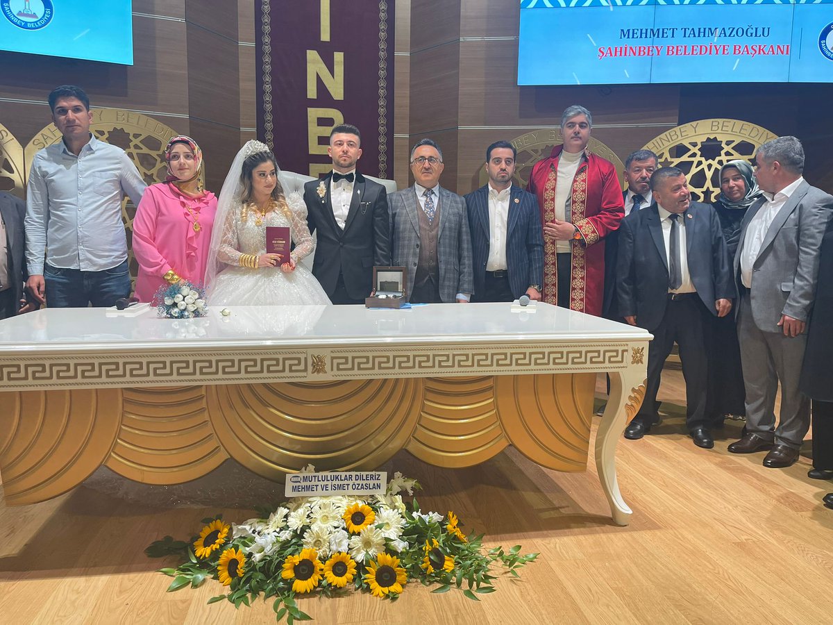 av_hasanteke27's tweet photo. Kılınçoğlu mahalle muhtarımızın oğlunun nikah  merasimine iştirak ettik
#TürkiyeYüzyılı için
#HepYeniHepİleri

@erkankandemir @aliihsanyavuz54 @yzyilmaz55 @Lokman_Erturk @MSaitKirazoglu  @serpilkavrak  @23YANILMAZ @abdulhamitgul @muratcetin27 https://t.co/2QyXvvTGUQ